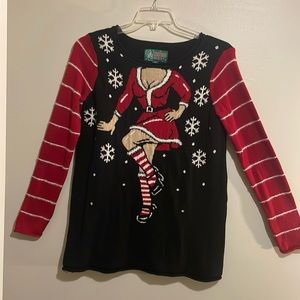 Ugly-chic Christmas sweater